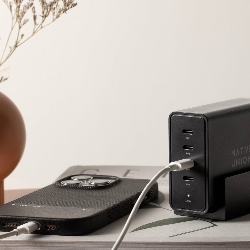 Native Union Fast Desktop Charger (PD 140W)