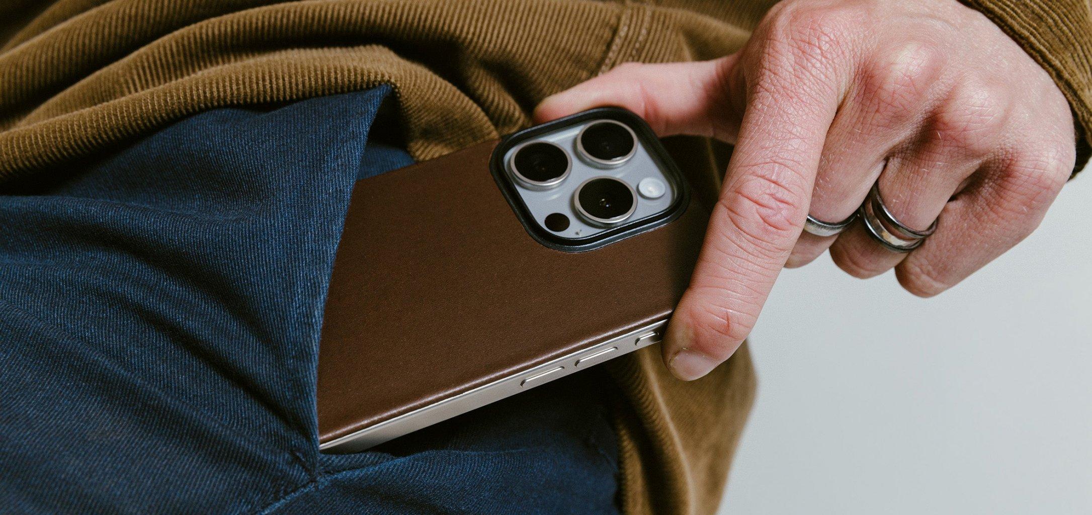 Nomad Magnetic Leather Back iPhone Case