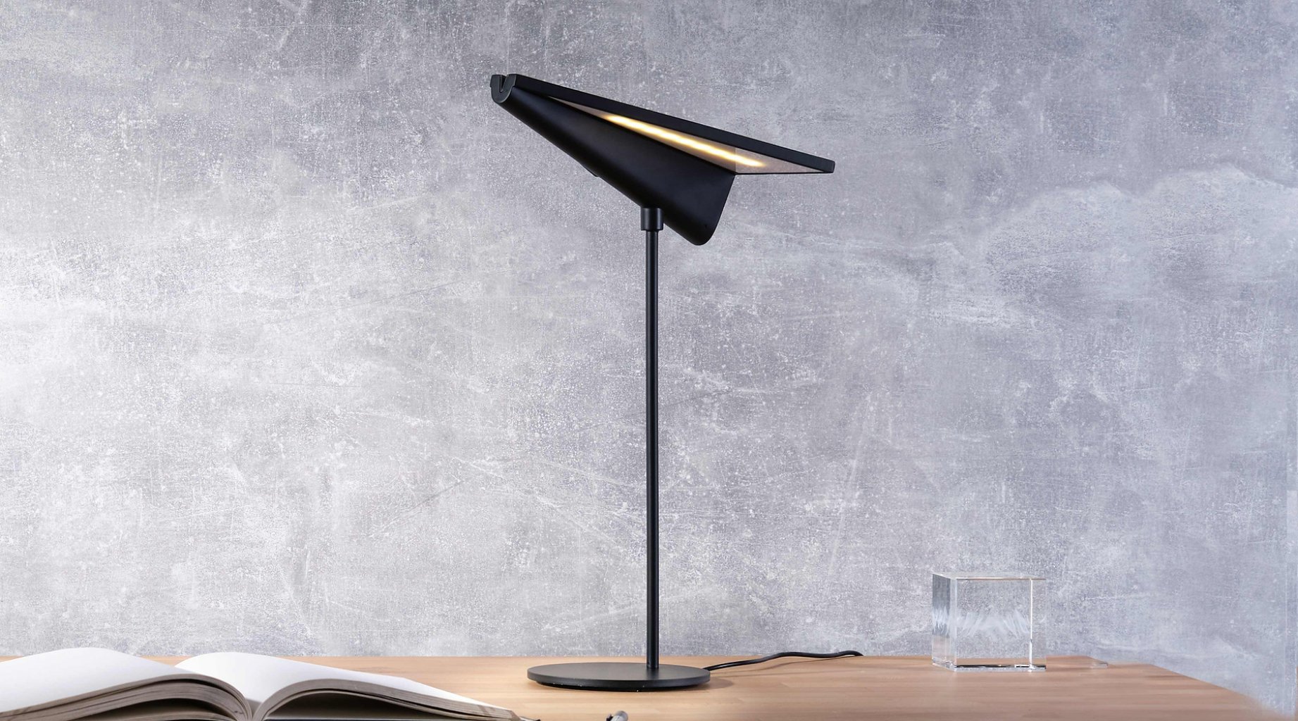 Saita Paper Plane Desk Lamp