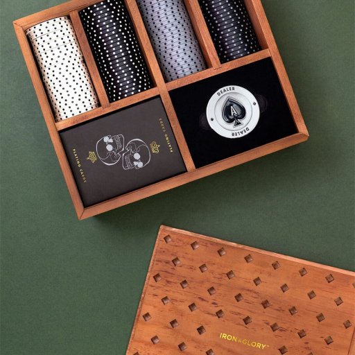 iron glory dead mans hand poker set