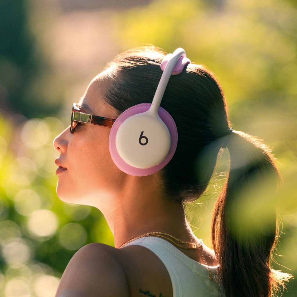 Photo 1 of Beats 360 – Over ear headphones you can sweat in