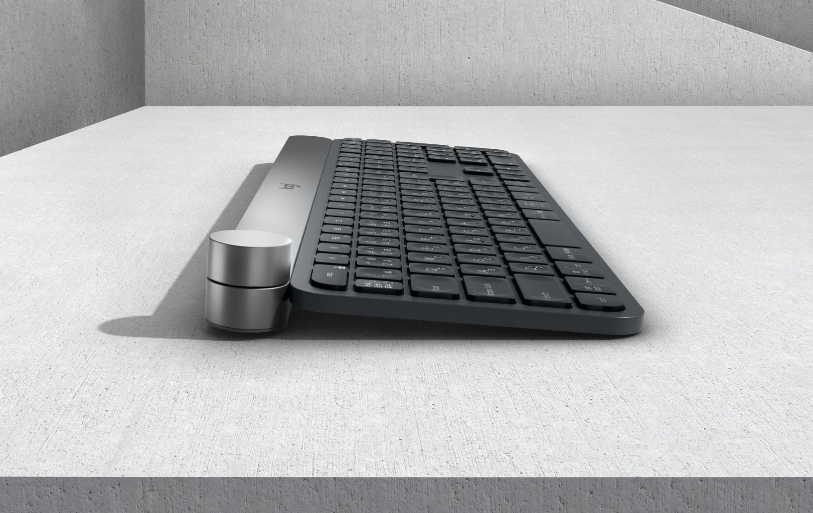 Photo 1 of Logitech Craft Keyboard