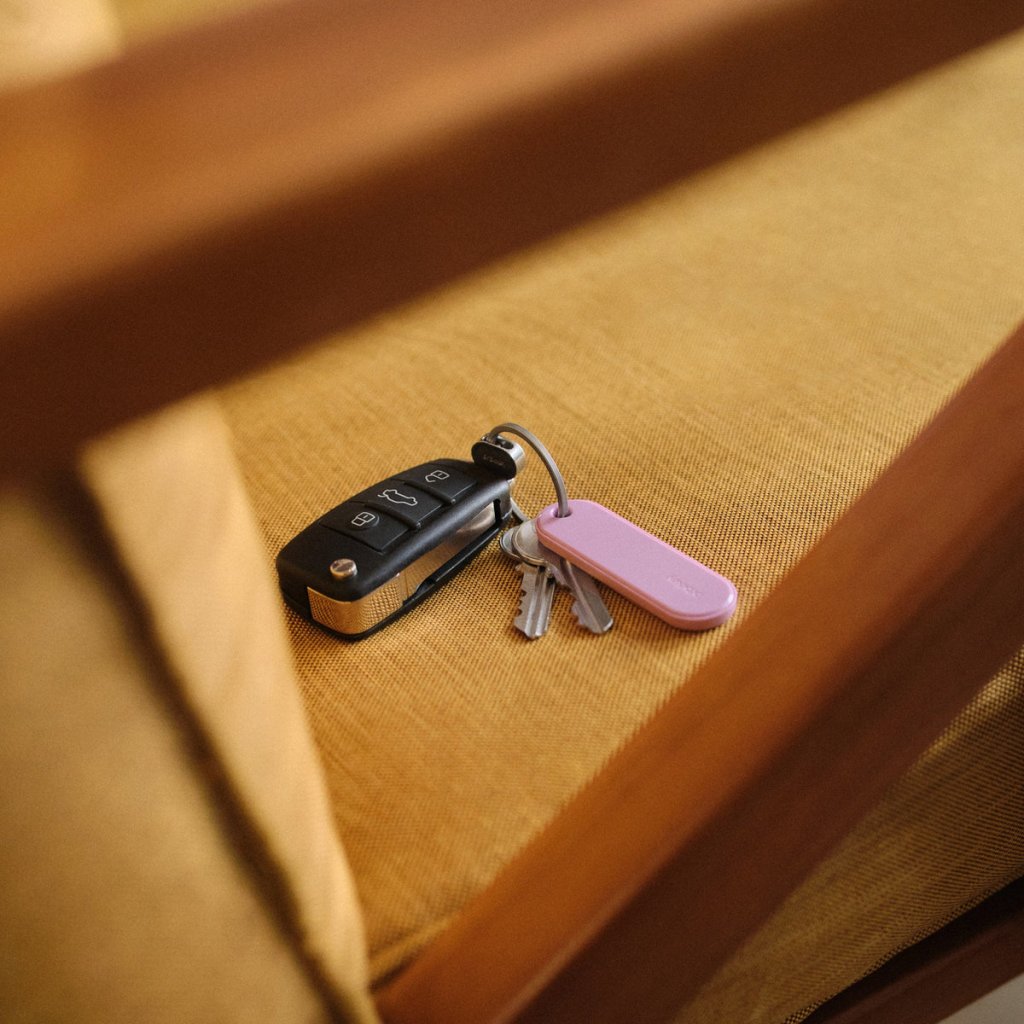 Photo 2 of Orbitkey Key Organiser Tracker